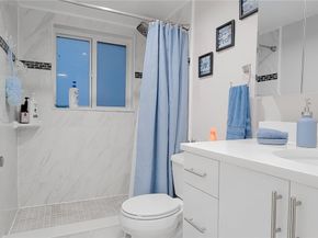 1080 Del Lago Cir 201, Sunrise FL 33313