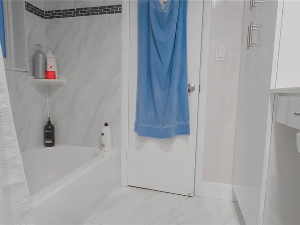 1080 Del Lago Cir 201, Sunrise FL 33313