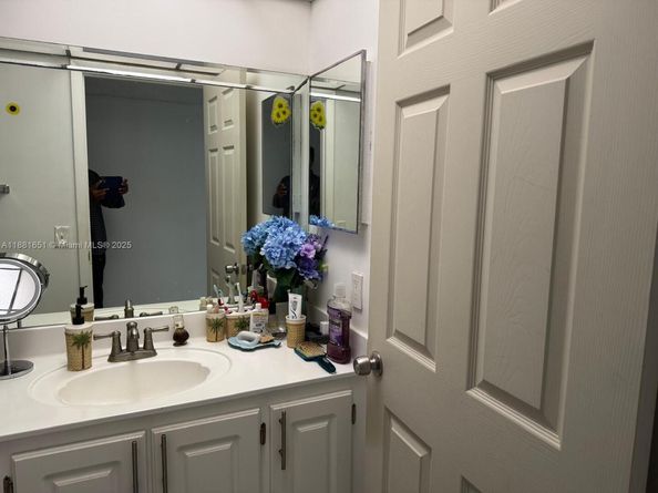 9794 N Belfort Cir 202, Tamarac FL 33321