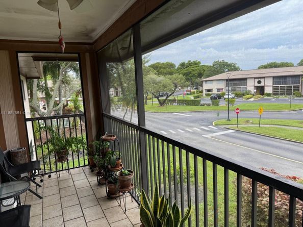 9794 N Belfort Cir 202, Tamarac FL 33321