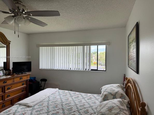 9794 N Belfort Cir 202, Tamarac FL 33321