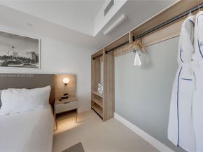 159 NE 6 Street 2402, Miami FL 33132