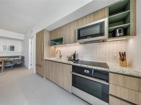 159 NE 6 Street 2402, Miami FL 33132