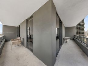 159 NE 6 Street 2402, Miami FL 33132