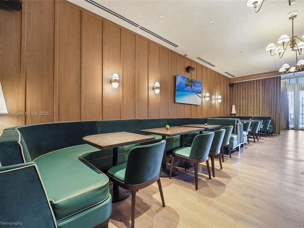 159 NE 6 Street 2402, Miami FL 33132