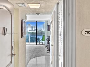 3675 N Country Club Dr 707, Aventura FL 33180