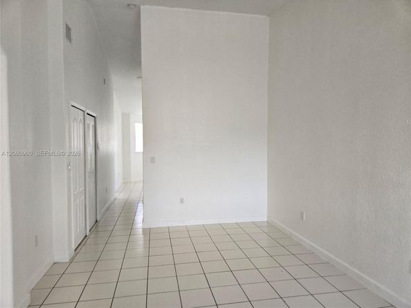 2758 SE 17th Ave 203, Homestead FL 33035