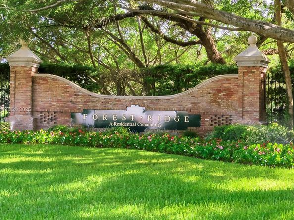 3562 W Southern Orchard Rd W, Davie FL 33328