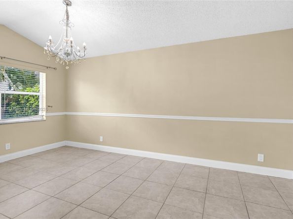 3562 W Southern Orchard Rd W, Davie FL 33328