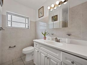 461 NW 17th Pl, Fort Lauderdale FL 33311