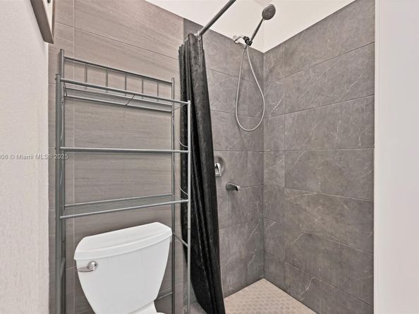 461 NW 17th Pl, Fort Lauderdale FL 33311