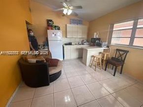 821 W 39 Pl, Hialeah FL 33012