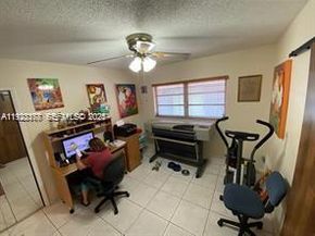 821 W 39 Pl, Hialeah FL 33012