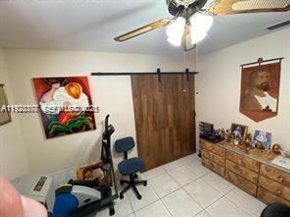 821 W 39 Pl, Hialeah FL 33012