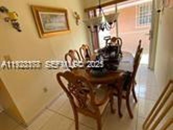 821 W 39 Pl, Hialeah FL 33012