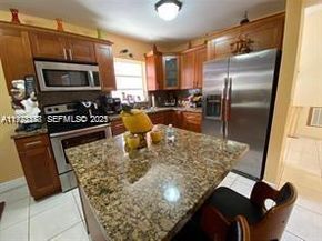 821 W 39 Pl, Hialeah FL 33012