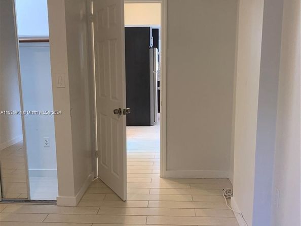 947 Lenox Ave 204, Miami Beach FL 33139