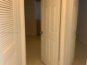 947 Lenox Ave 204, Miami Beach FL 33139