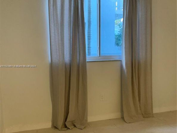 947 Lenox Ave 204, Miami Beach FL 33139
