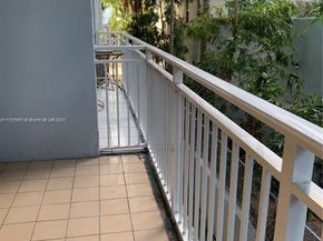 947 Lenox Ave 204, Miami Beach FL 33139