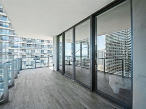 88 SW 7th St 3101, Miami FL 33130