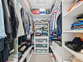 88 SW 7th St 3101, Miami FL 33130