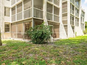 9340 Lagoon Pl 110, Davie FL 33324