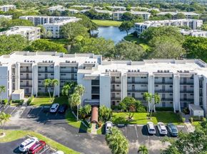 9340 Lagoon Pl 110, Davie FL 33324
