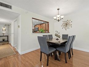 9340 Lagoon Pl 110, Davie FL 33324