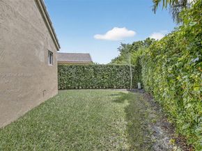 4219 Cherrywood Ct, Weston FL 33331
