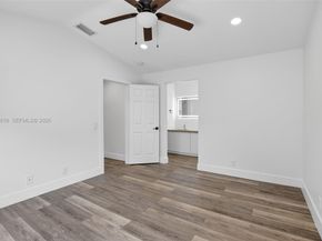 4219 Cherrywood Ct, Weston FL 33331