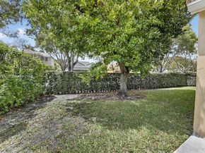4219 Cherrywood Ct, Weston FL 33331