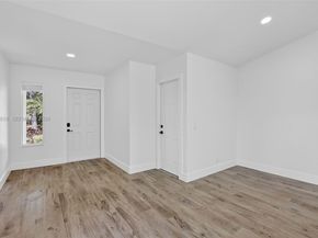 4219 Cherrywood Ct, Weston FL 33331