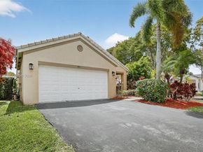 4219 Cherrywood Ct, Weston FL 33331