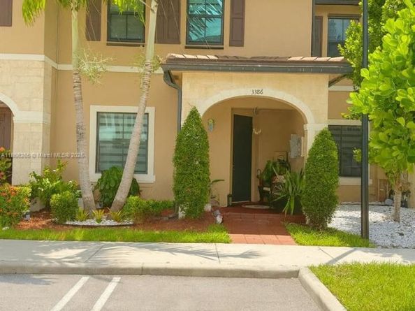 3386 W 106th Ter, Hialeah FL 33018
