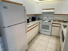 12950 SW 7th Ct 310A, Pembroke Pines FL 33027