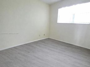 1000 NE 14th Ave 210, Hallandale Beach FL 33009