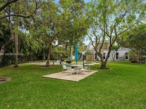 1000 NE 14th Ave 210, Hallandale Beach FL 33009