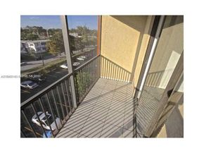 16950 W Dixie Hwy A529, North Miami Beach FL 33160