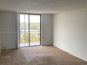16950 W Dixie Hwy A529, North Miami Beach FL 33160