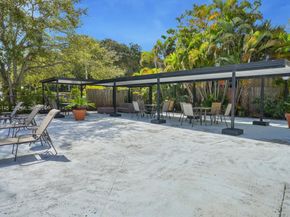 16950 W Dixie Hwy A529, North Miami Beach FL 33160