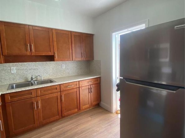 1100 NE 151st Ter, North Miami Beach FL 33162