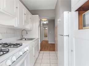 8129 Abbott Ave 10, Miami Beach FL 33141