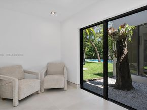 5820 SW 33rd Ln, Hollywood FL 33312