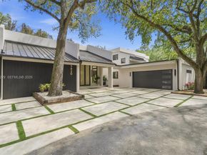 5820 SW 33rd Ln, Hollywood FL 33312
