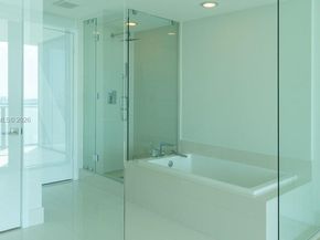 650 NE 32nd St 2105, Miami FL 33137