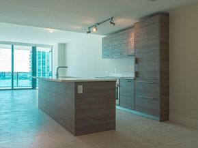 650 NE 32nd St 2105, Miami FL 33137