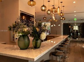 650 NE 32nd St 2105, Miami FL 33137