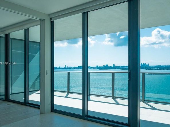 650 NE 32nd St 2105, Miami FL 33137