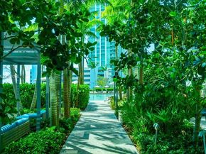 650 NE 32nd St 2105, Miami FL 33137